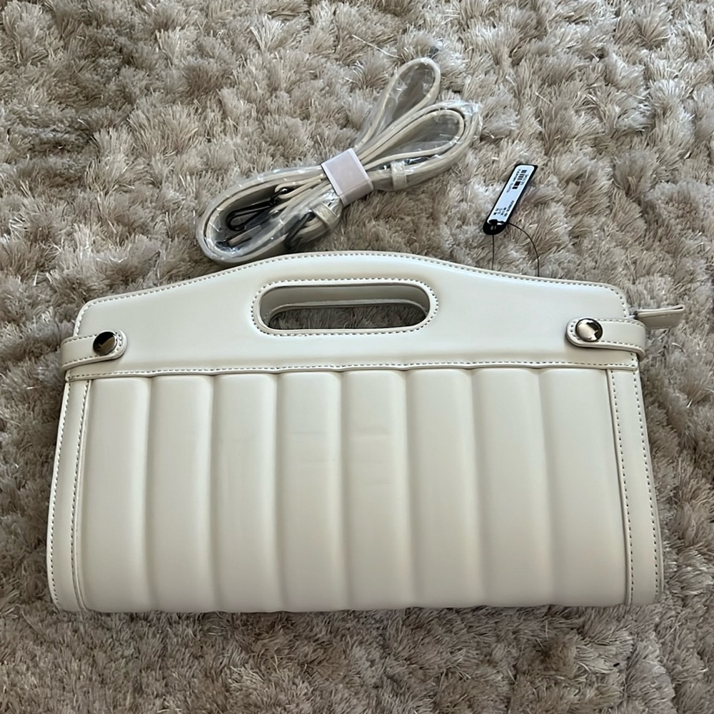 Brand 🆕 Akira clutch/crossbody bag